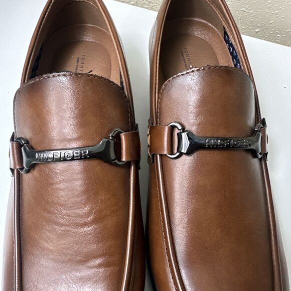 Tommy Hilfiger Men\'s Sz 11 M Dark Natural Brown PU Leather Senner Loafers NWOB main image 5